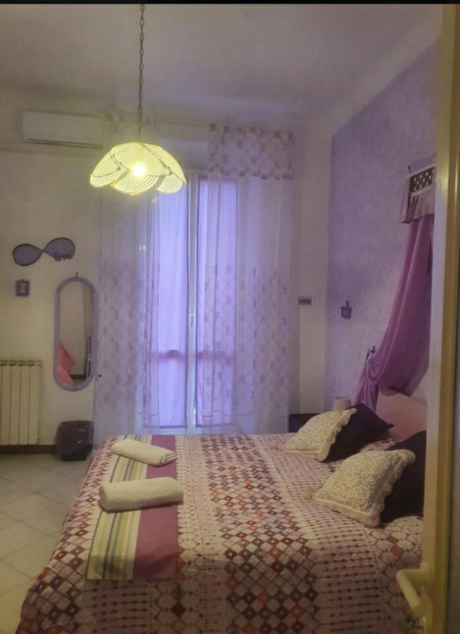 La Maison Des Caprices_ _stazione_5terre * La Spezia