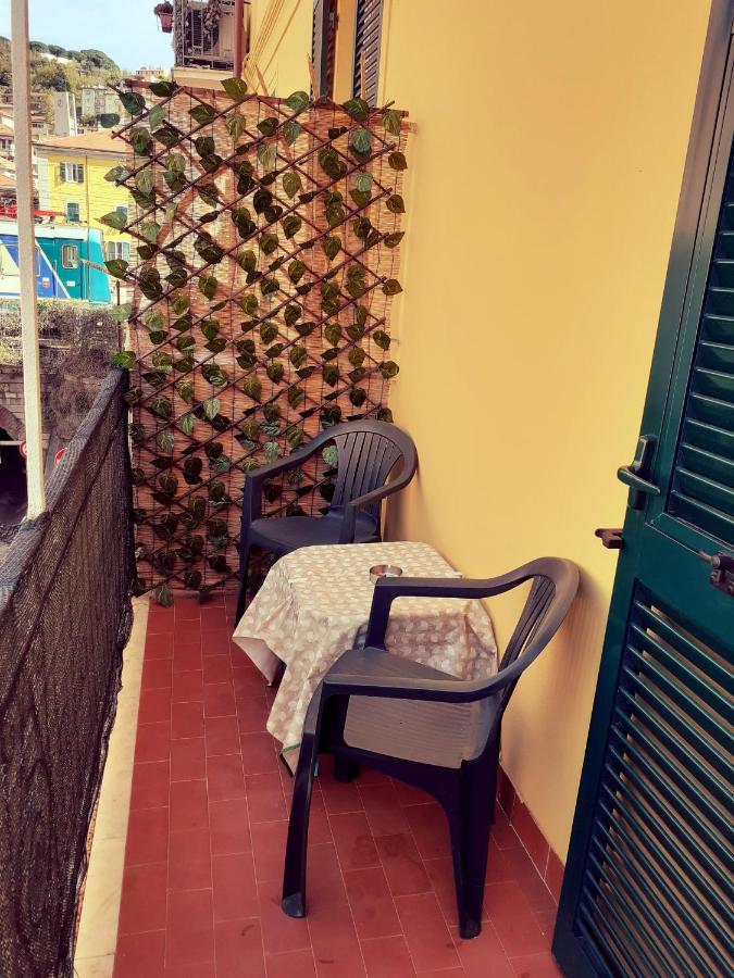 La Maison Des Caprices_ _stazione_5terre La Spezia